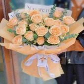 19支香槟玫瑰洋甘菊花束