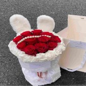 11支红玫瑰兔子花束