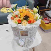 2支向日葵混搭香槟玫瑰橙芭比小香风圆形花束