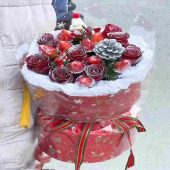 【圣诞花束】9支红玫瑰9颗草莓圣诞花束