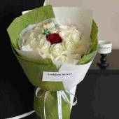【小王子花束】20支白玫瑰1支红玫瑰花束送男友花店送花上门