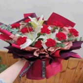 【深情问候】11支红色康乃馨搭配1支百合花束送长辈送母亲鲜花花束送花上门全城配送