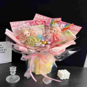 【零食随机】6种零食2个芭比娃娃7颗棒棒糖粉色系零食花束