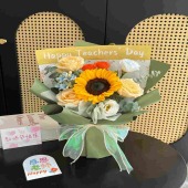 1支向日葵搭配香槟玫瑰绿色包装花束