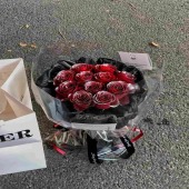 【高贵至上】11支红玫瑰太空银喷色鲜花花束送媳妇送女友生日花束花店送花上门