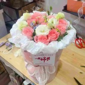 11支粉玫瑰混搭小香风花束