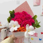 【是广志送给美伢的花】9支弗洛伊德混搭花束