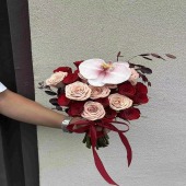 【琴瑟和鸣】19支红玫瑰卡布奇诺搭配1支蝴蝶兰手捧花结婚手捧领证手捧花花店送花上门